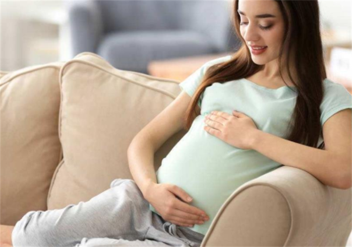 怀孕女性