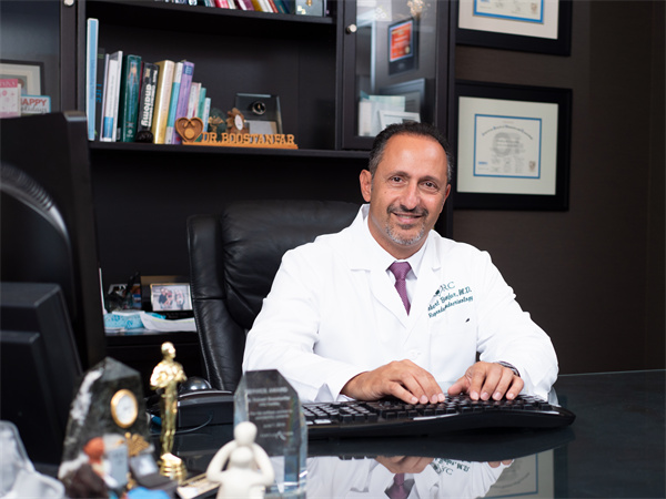 罗布特・布斯坦福医生